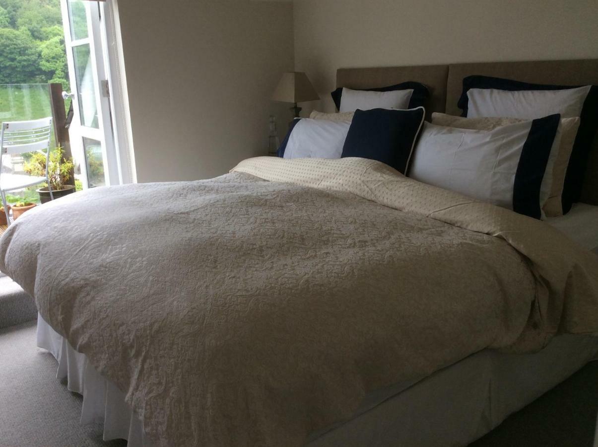 Compass Rose Bed and Breakfast Dartmouth Buitenkant foto